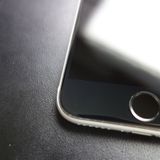 ��SIM�ե꡼��iPhoneSE2 64GB �ۥ磻�� ����100�� �������¡�