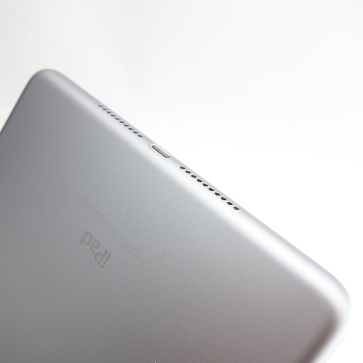 ��7.9�������iPad mini 4 128GB ���ڡ������쥤 ����92�� Wi-Fi��ǥ�