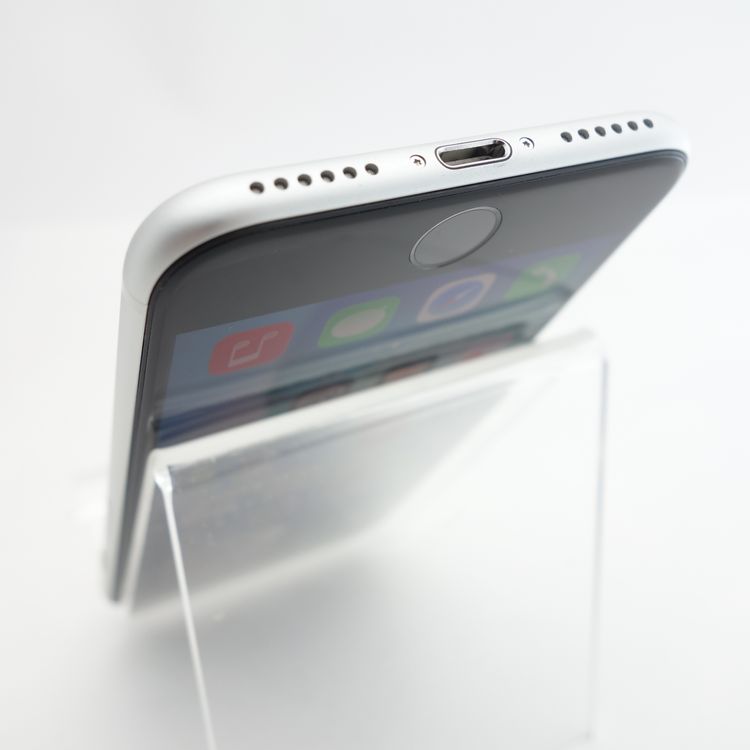 ��SIM�ե꡼��iPhoneSE2 64GB �ۥ磻�� ����91�� �������¡�
