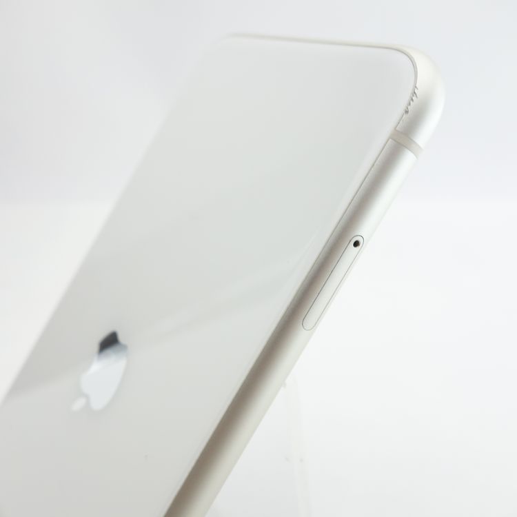 ��SIM�ե꡼��iPhone11 128GB �ۥ磻�� ����85�� �������¡�