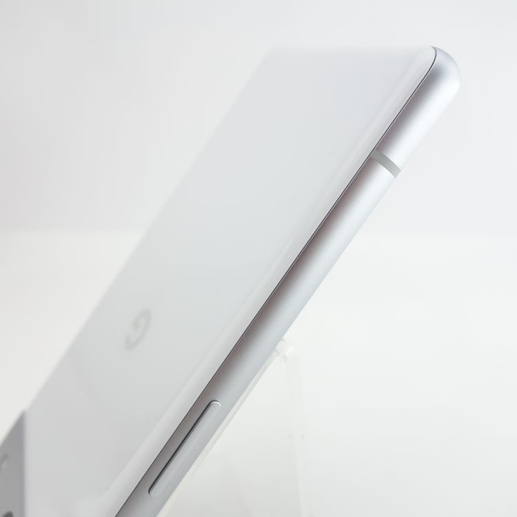 ��SIM�ե꡼��Google Pixel 7a 128GB ���Ρ� �������¡� docomo��