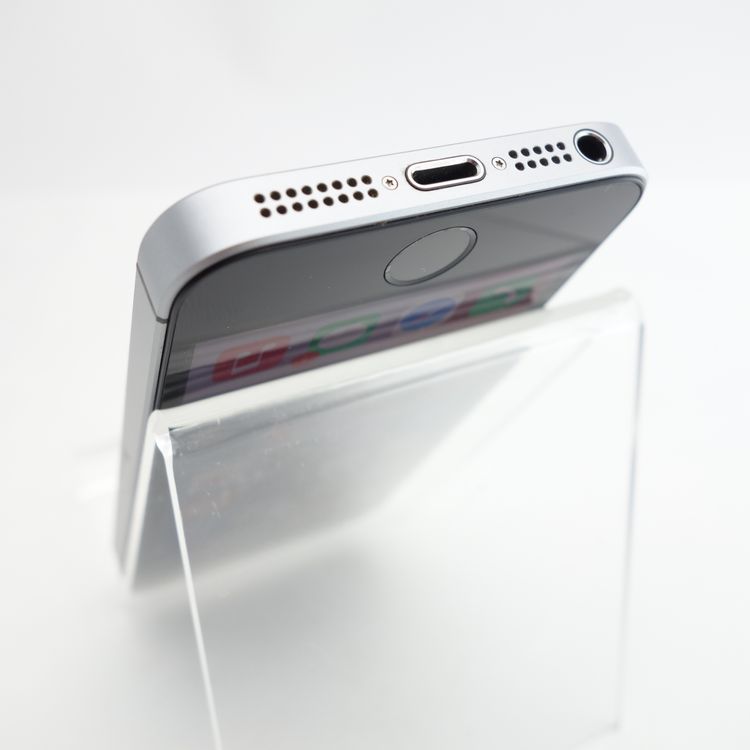 ��SIM�ե꡼��iPhoneSE 32GB ���ڡ������쥤 ����94�� �������¡�