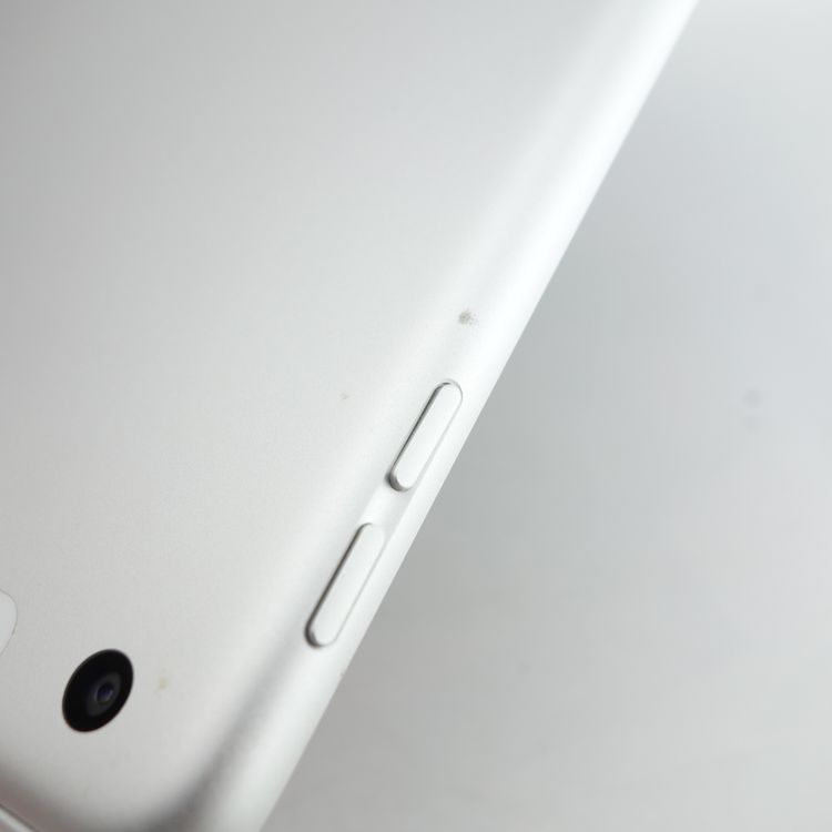 ��10.2�������iPad ��8���� 128GB ����С� ����96�� SIM�ե꡼