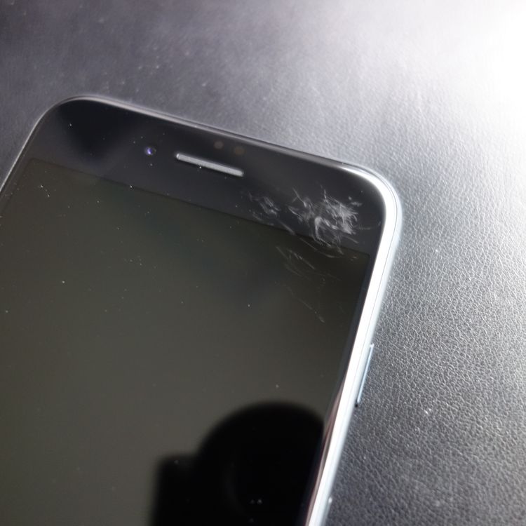 ��SIM�ե꡼��iPhoneSE3 64GB �ߥåɥʥ��� ����85�� �������¡�