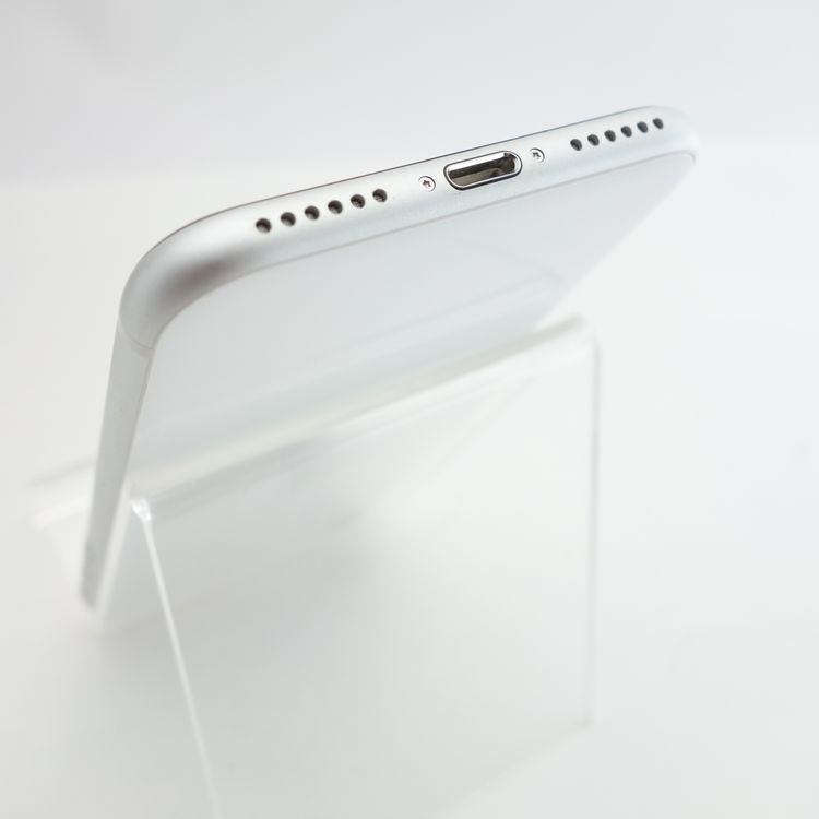 ��SIM�ե꡼��iPhoneSE2 64GB �ۥ磻�� ����93�� �������¡�