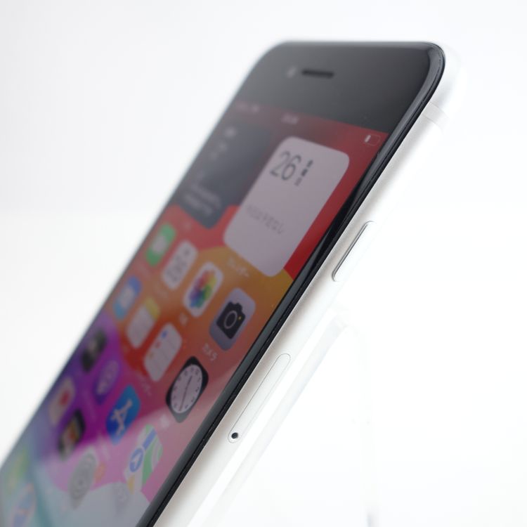 ��SIM�ե꡼��iPhoneSE2 64GB �ۥ磻�� ����100�� �������¡�