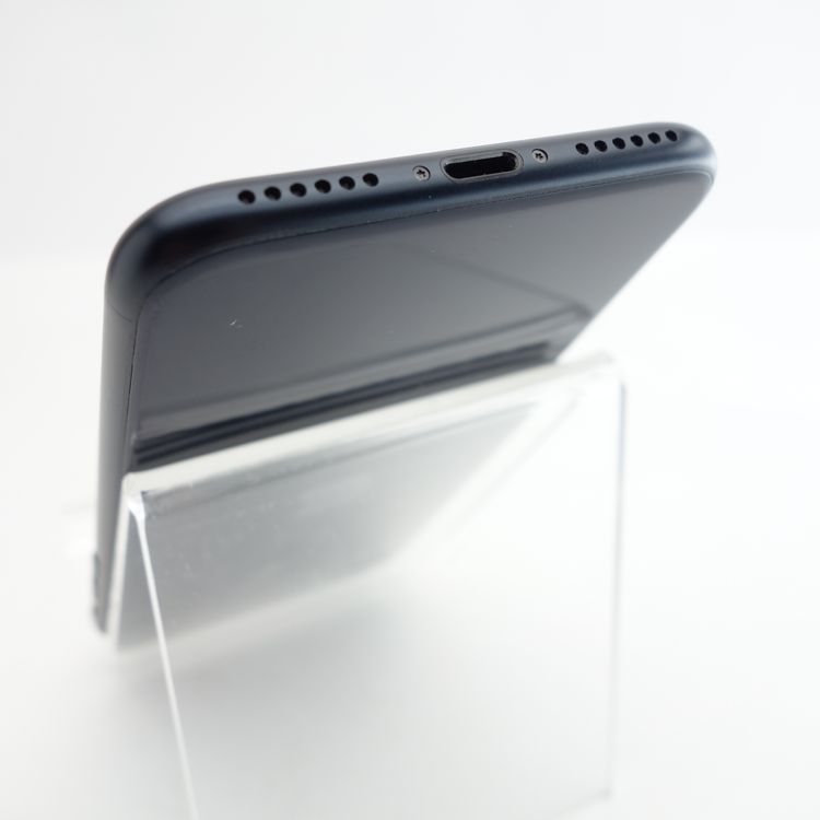 ��SIM�ե꡼��iPhoneSE3 64GB �ߥåɥʥ��� ����98�� �������¡�