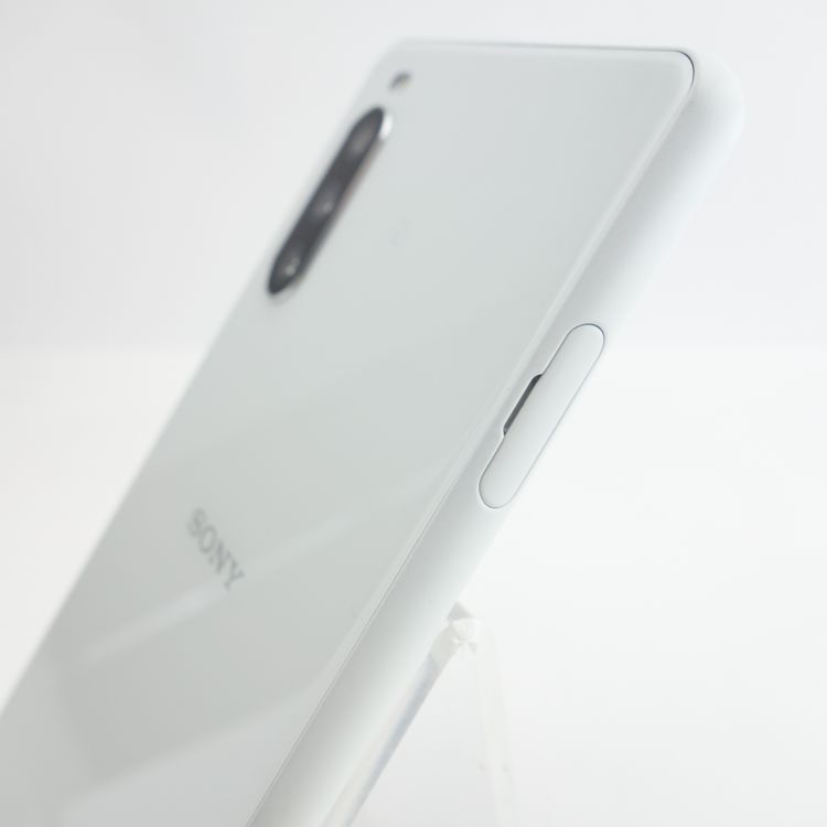 ��SIM�ե꡼��Xperia 10 III SO-52B �ۥ磻�� �������¡� docomo��