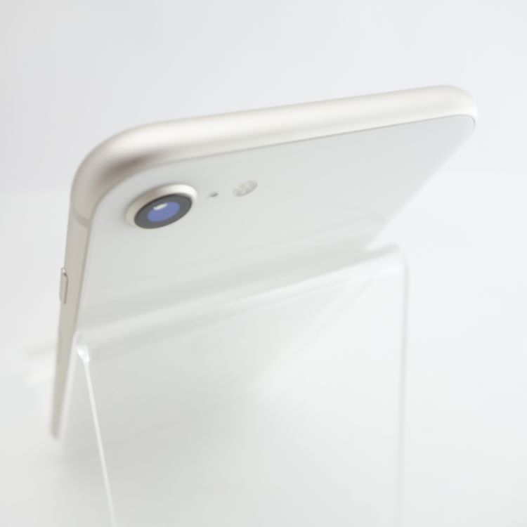 ��SIM�ե꡼��iPhoneSE3 64GB �������饤�� ����86�� �������¡�