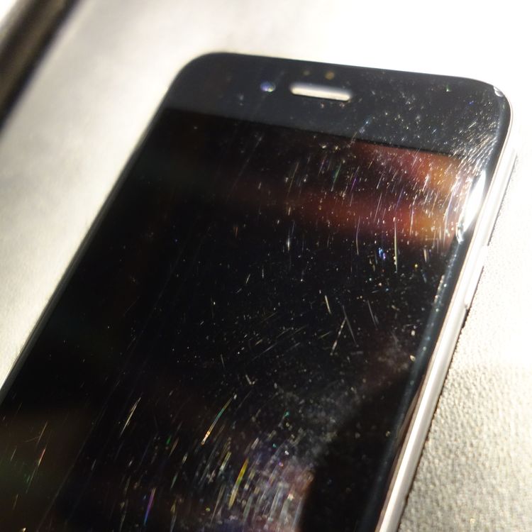 ��SIM�ե꡼��iPhone6S 32GB ���ڡ������쥤 ����96�� �������¡�