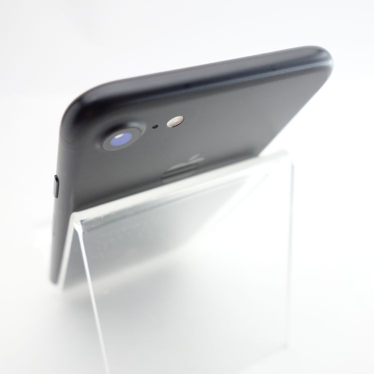 ��SIM�ե꡼��iPhone7 32GB �֥�å� ����91�� �������¡�