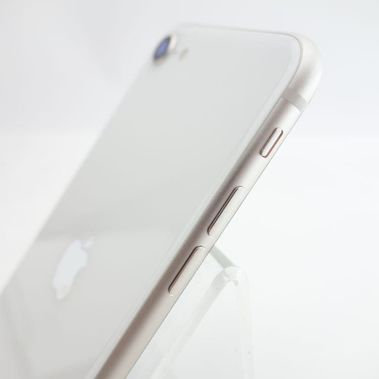 ��SIM�ե꡼��iPhoneSE3 64GB �������饤�� ����100�� �������¡�