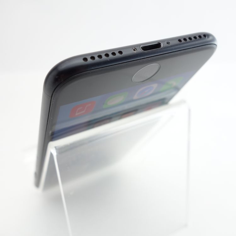 ��SIM�ե꡼��iPhoneSE2 64GB �֥�å� ����95�� �������¡�