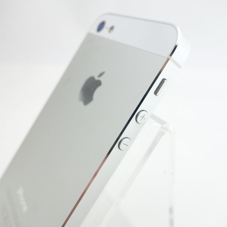 ��au��iPhone5 16GB �ۥ磻�� ����80�� �������¡� VoLTE���б����� ������