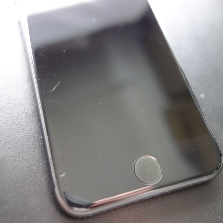 ��SIM�ե꡼��iPhone8 64GB ���ڡ������쥤 ����86�� �������¡�