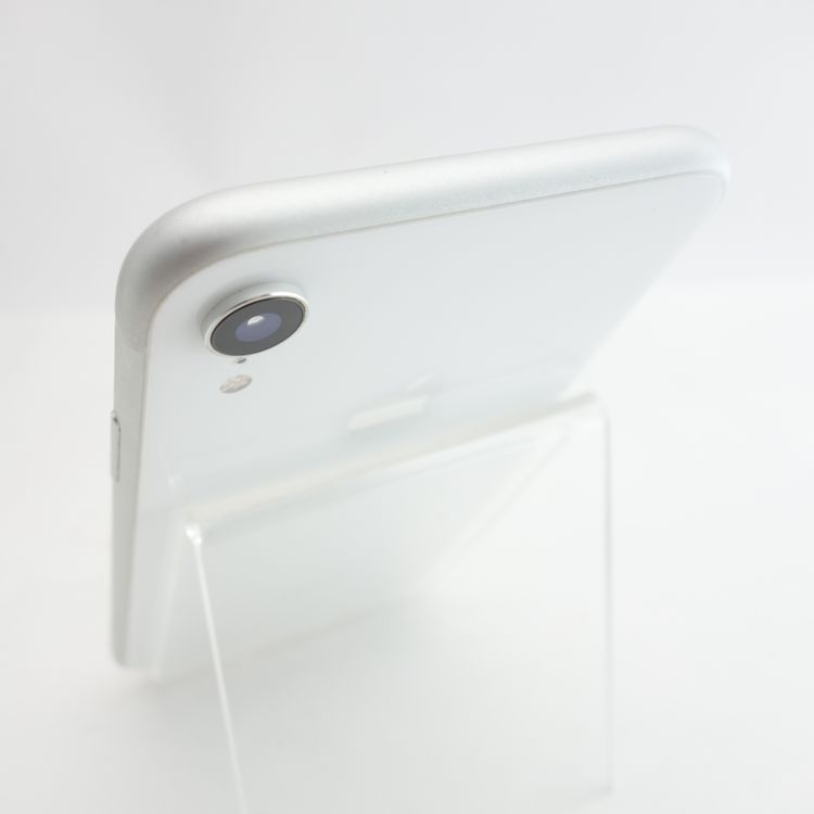 ��SIM�ե꡼��iPhoneXR 64GB �ۥ磻�� ����92�� �������¡�