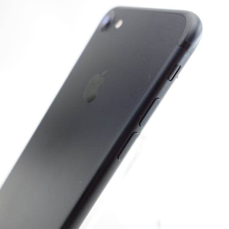 ��SIM�ե꡼��iPhone7 32GB �֥�å� ����100�� �������¡�