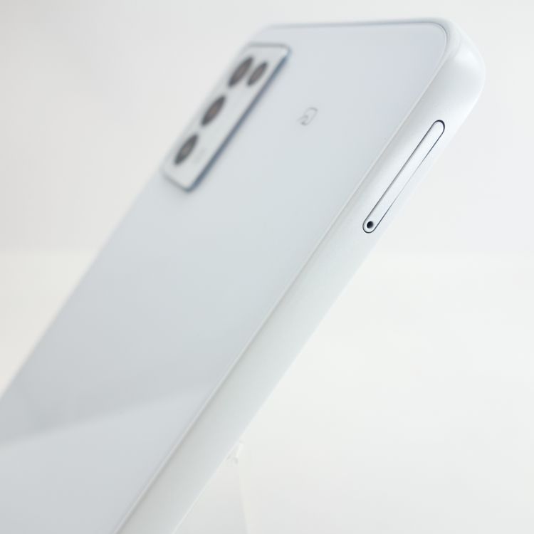 ��SIM�ե꡼��Libero 5G III A202ZT �ۥ磻�� �������¡� Y!mobile��