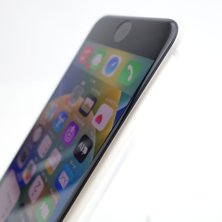 ��SIM�ե꡼��iPhoneSE3 64GB �������饤�� ����94�� �������¡�