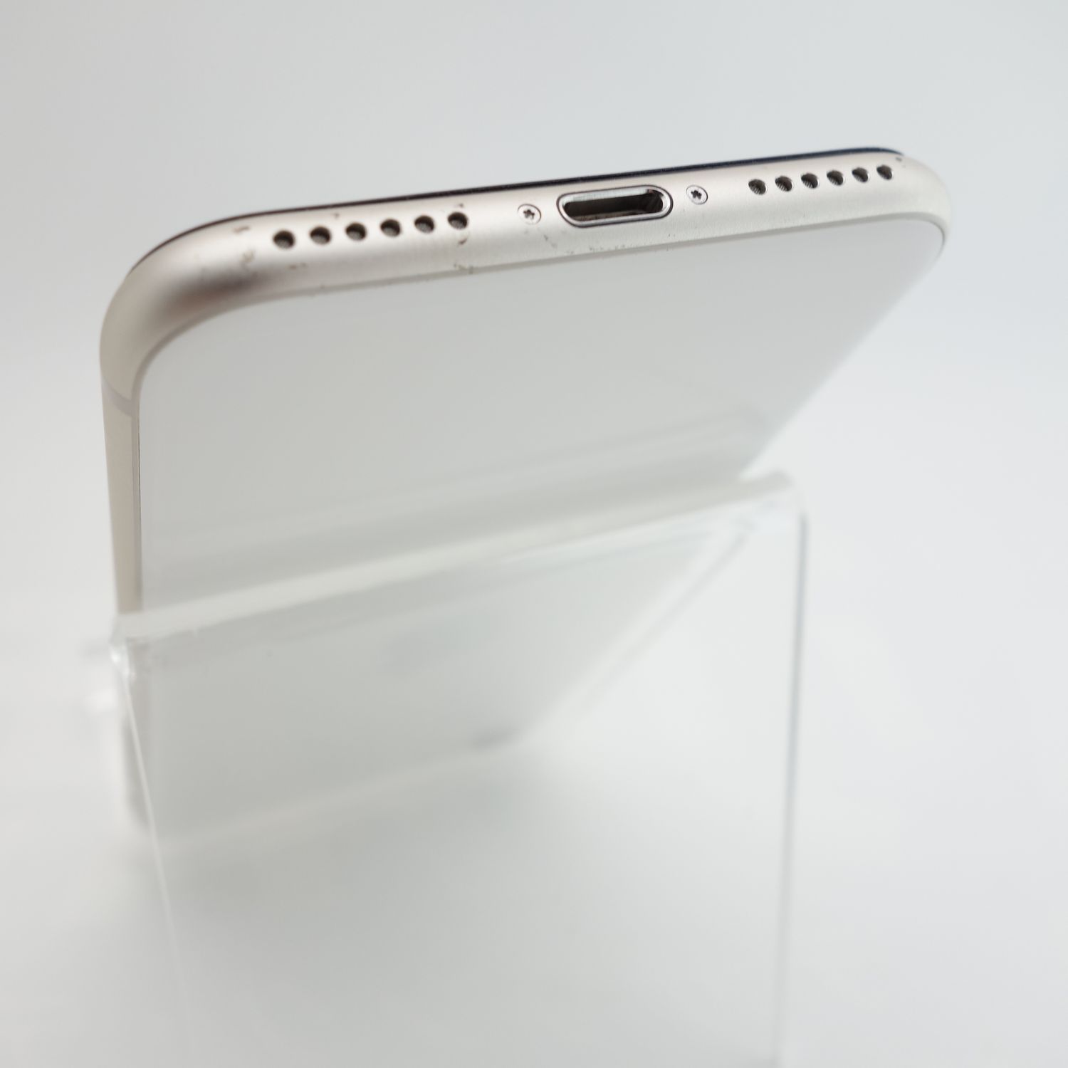 ムスビー｜【SIMフリー】iPhoneSE3 64GB スターライト 電池99％ 利用 