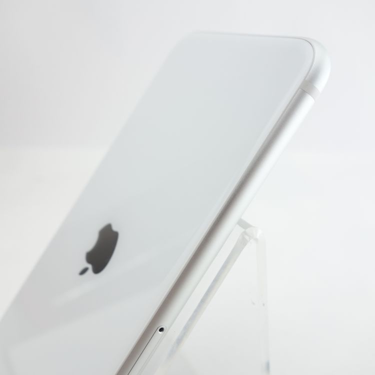 ��SIM�ե꡼��iPhoneSE2 128GB �ۥ磻�� ����100�� �������¡�