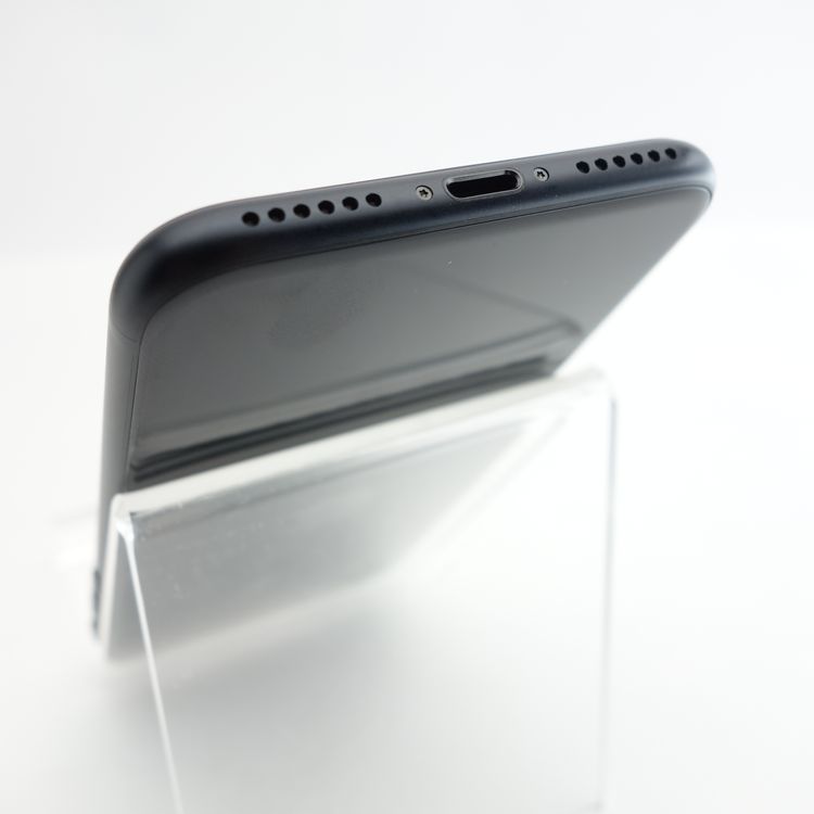 ��SIM�ե꡼��iPhoneSE2 64GB �֥�å� ����98�� �������¡�
