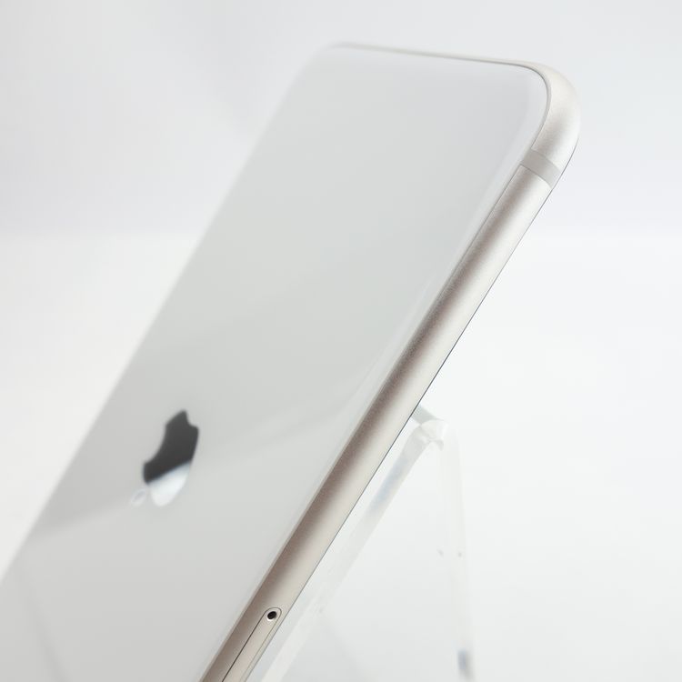 ��SIM�ե꡼��iPhoneSE3 64GB �������饤�� ����95�� Apple���ȥ���