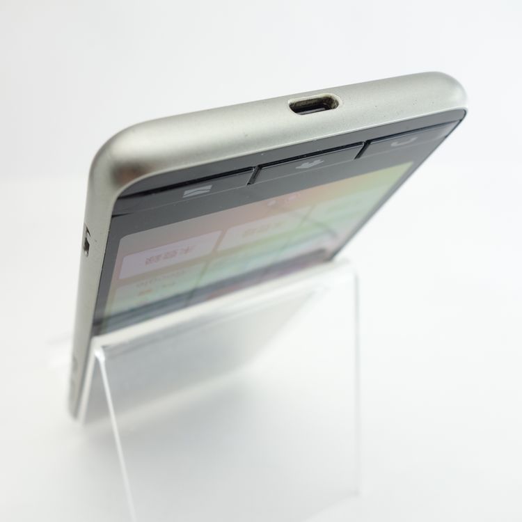 ��SIM�ե꡼��BASIO 4 KYV47 �����ѥ󥴡���� �������¡� au��