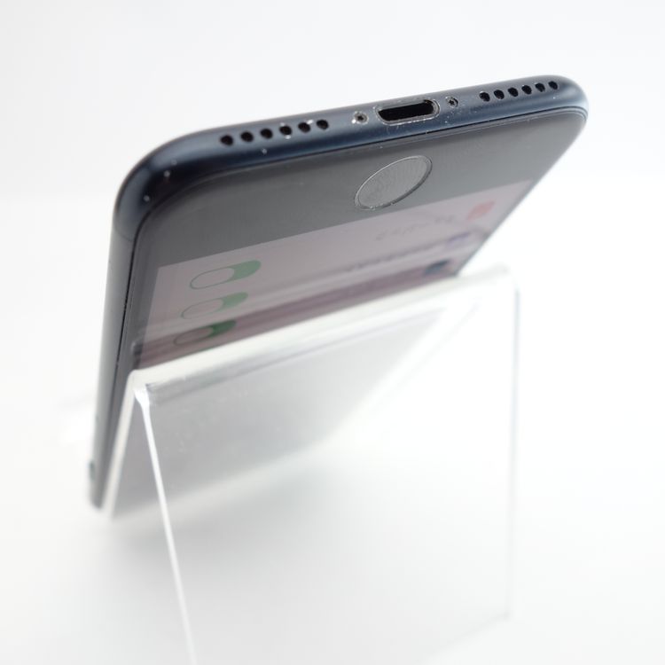 ��SIM�ե꡼��iPhoneSE3 64GB �ߥåɥʥ��� ����99�� �������¡�