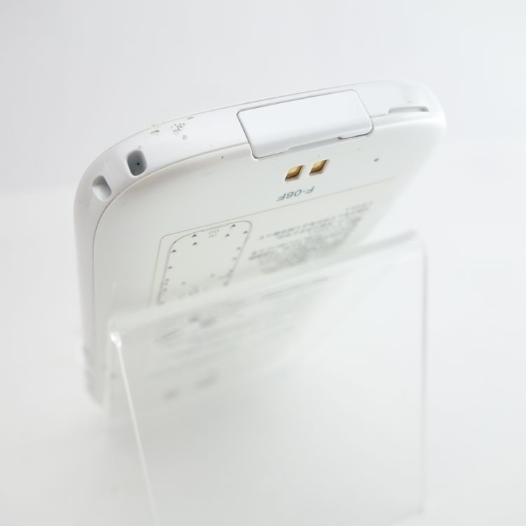 ��docomo�ۤ餯�餯���ޡ��ȥե���3 F-06F �ۥ磻�� �������¡�