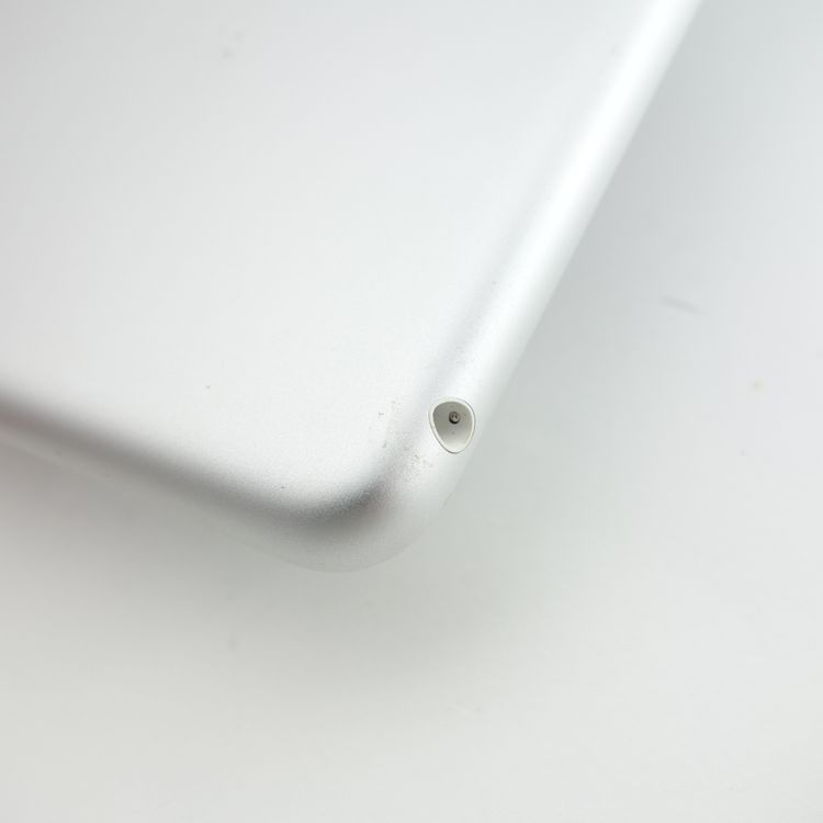 ��10.2�������iPad ��8���� 32GB ����С� ����91�� Wi-Fi��ǥ�