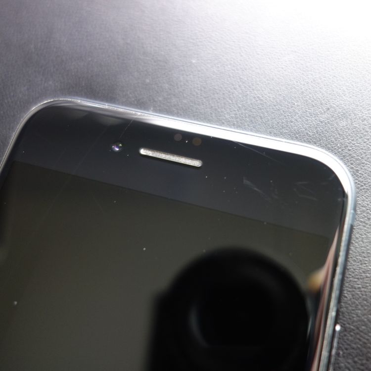 ��SIM�ե꡼��iPhoneSE3 256GB �ߥåɥʥ��� ����100�� �������¡�