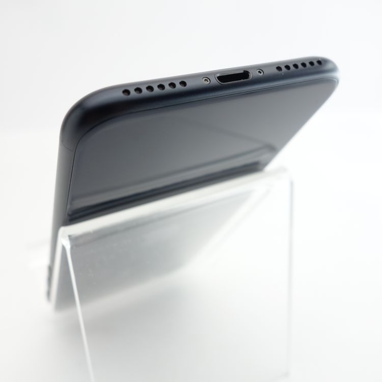 ��SIM�ե꡼��iPhoneSE3 64GB �ߥåɥʥ��� ����100�� �������¡�