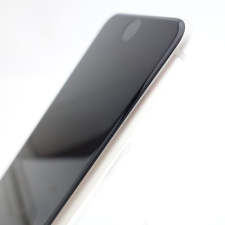 ��SIM�ե꡼��iPhoneSE3 64GB �������饤�� ����100�� �������¡�