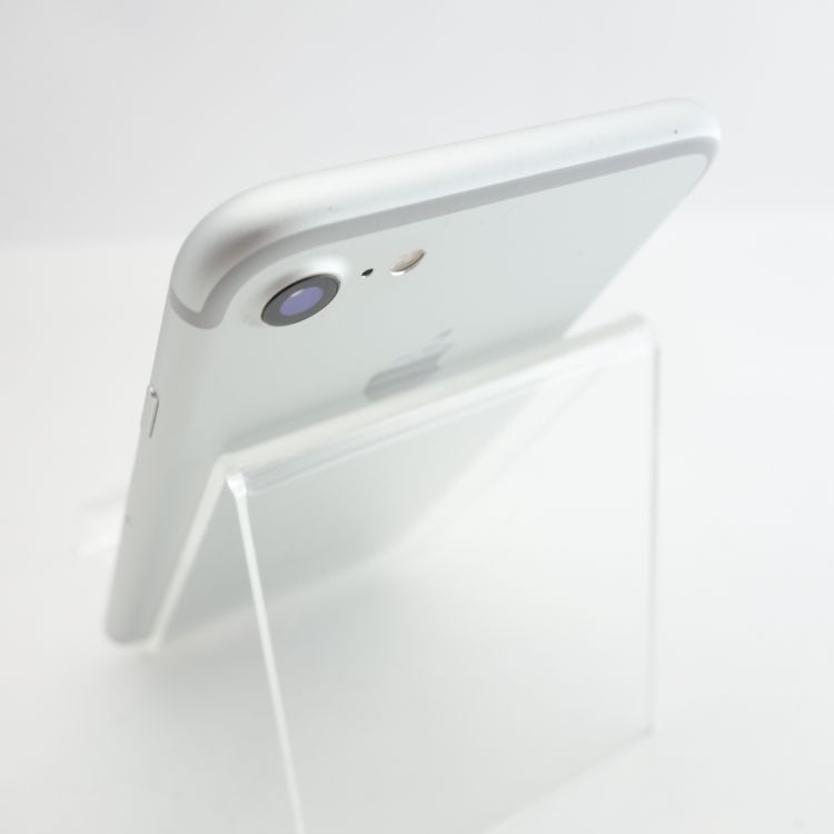 ��SIM�ե꡼��iPhone7 32GB ����С� ����96�� �������¡�