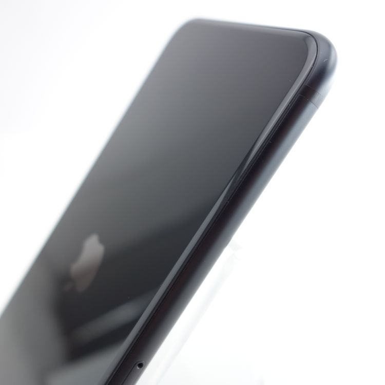 ��SIM�ե꡼��iPhoneSE2 64GB �֥�å� ����84�� �������¡�