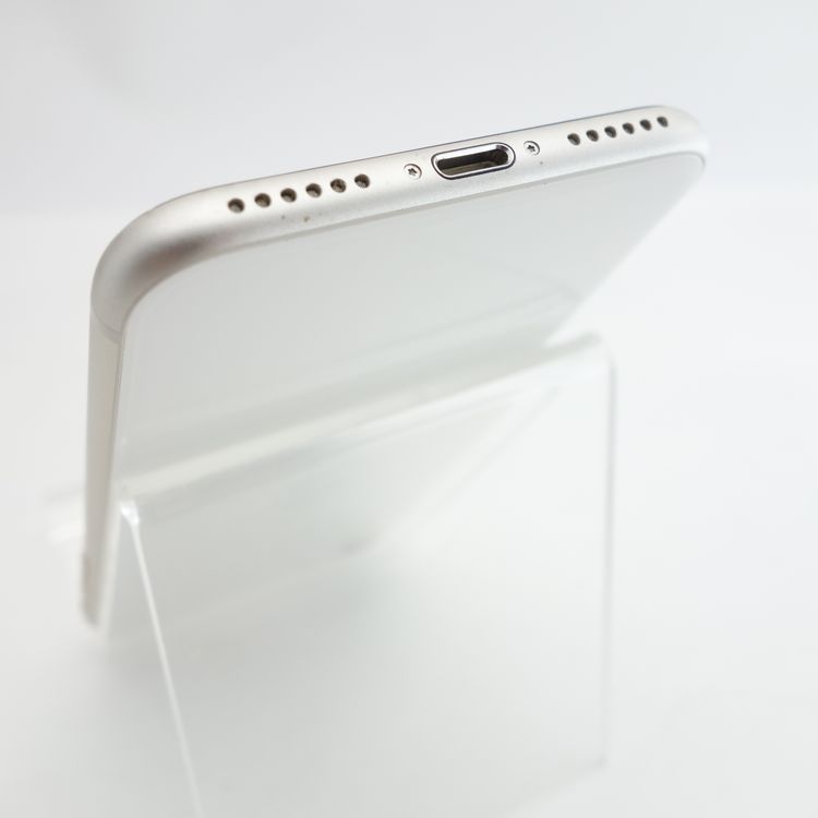 ��SIM�ե꡼��iPhoneSE3 64GB �������饤�� ����95�� �������¡�