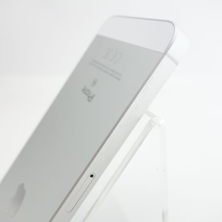 ��SIM�ե꡼��iPhoneSE 128GB ����С� ����100�� �������¡�