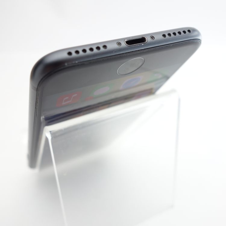 ��SIM�ե꡼��iPhone8 64GB ���ڡ������쥤 ����100�� �������¡�
