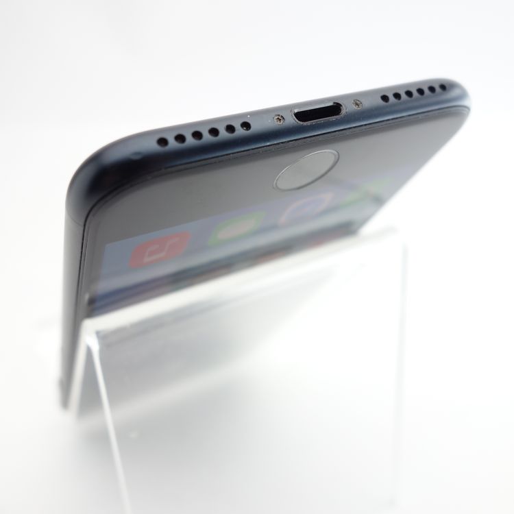 ��SIM�ե꡼��iPhoneSE3 64GB �ߥåɥʥ��� ����94�� �������¡�