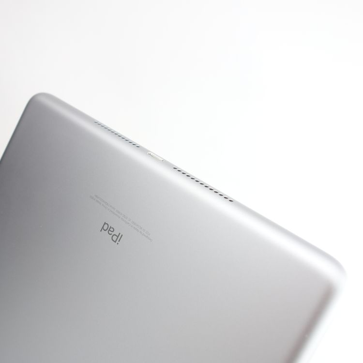 ��9.7�������iPad ��6���� 128GB ���ڡ������쥤 ����91% Wi-Fi��ǥ�