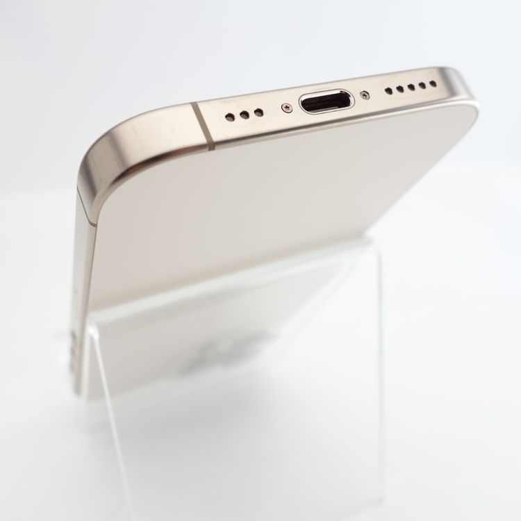 ��SIM�ե꡼��iPhone16 Pro 512GB �ǥ����ȥ����˥��� ����89�� ���ȥ���