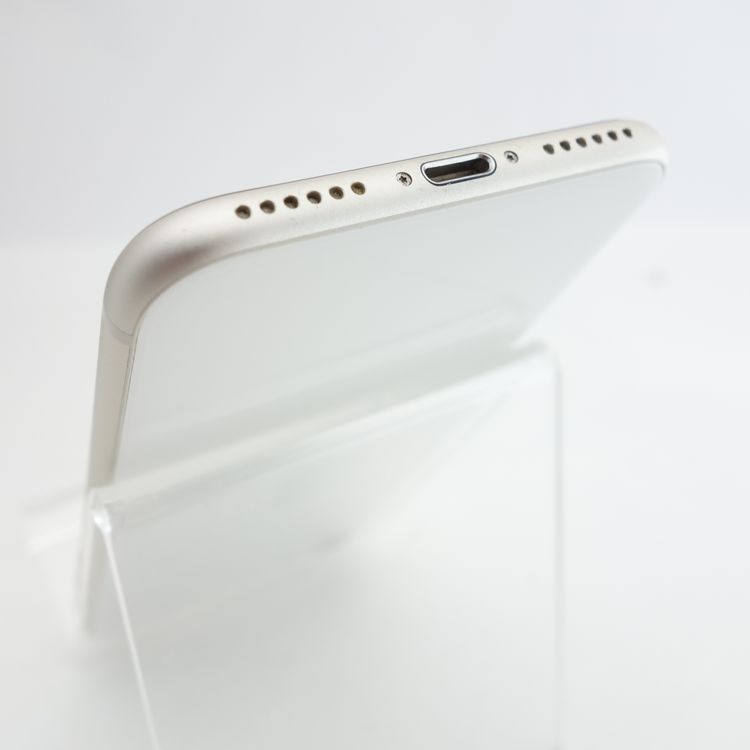 ��SIM�ե꡼��iPhoneSE3 64GB �������饤�� ����88�� �������¡�