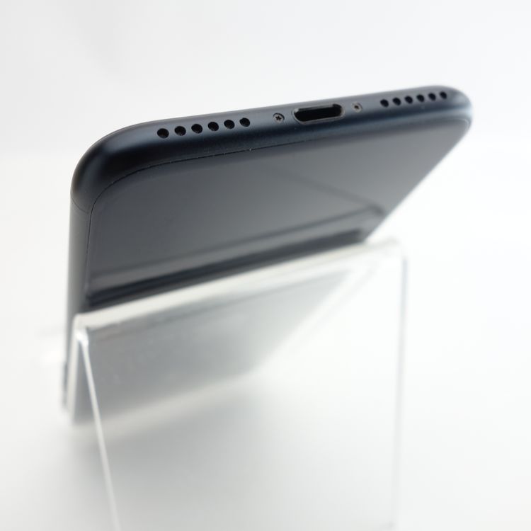 ��SIM�ե꡼��iPhoneSE3 64GB �ߥåɥʥ��� ����98�� �������¡�