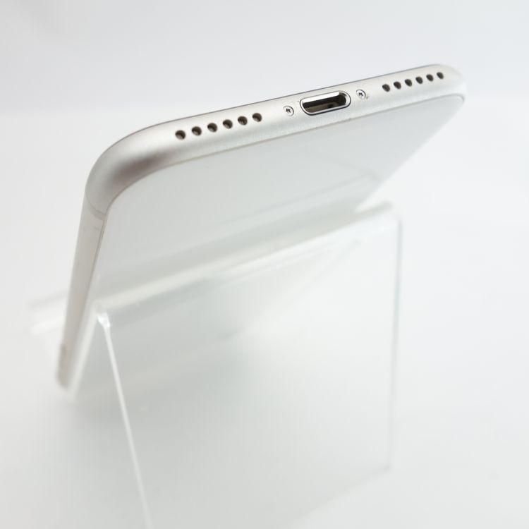 ��SIM�ե꡼��iPhoneSE3 64GB �������饤�� ����96�� �������¡�