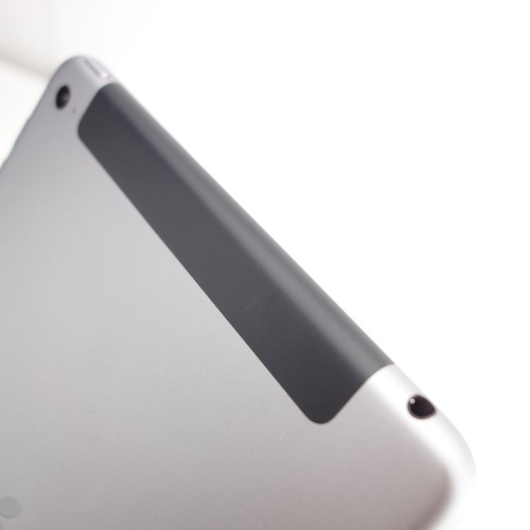 ��7.9�������iPad mini 4 128GB ���ڡ������쥤 ����100�� SIM�ե꡼