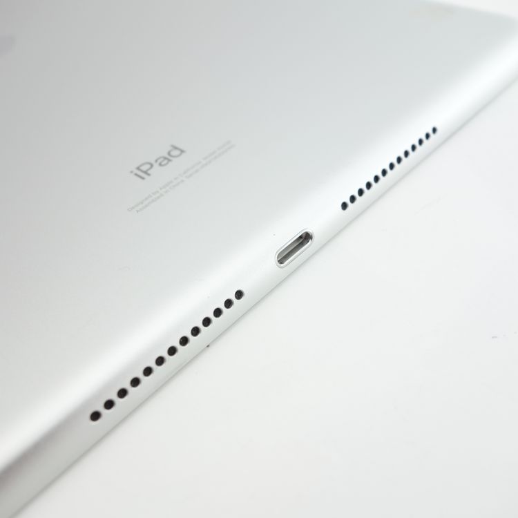 ��10.2�������iPad ��8���� 32GB ����С� ����90�� SIM�ե꡼