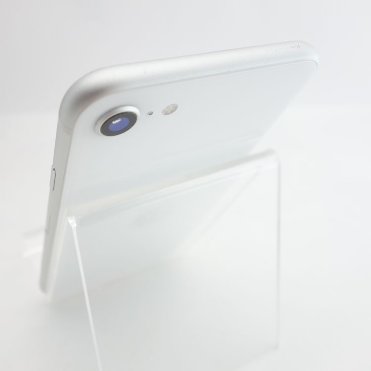 ��SIM�ե꡼��iPhoneSE2 128GB �ۥ磻�� ����88�� �������¡�