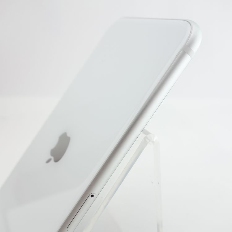��SIM�ե꡼��iPhoneSE2 128GB �ۥ磻�� ����100�� �������¡�