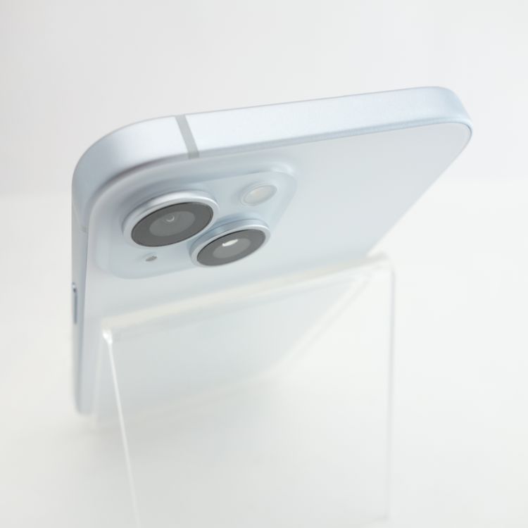 ��SIM�ե꡼��iPhone15 256GB �֥롼 ����84% Apple���ȥ���